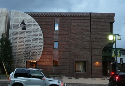 ~فB
