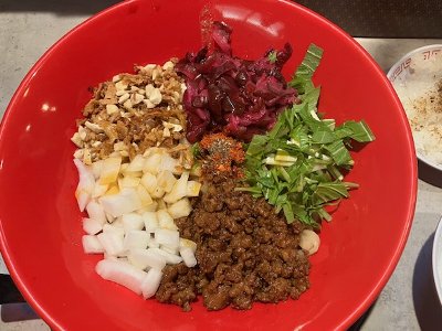 �S�X�˂̐F�����N�₩�B